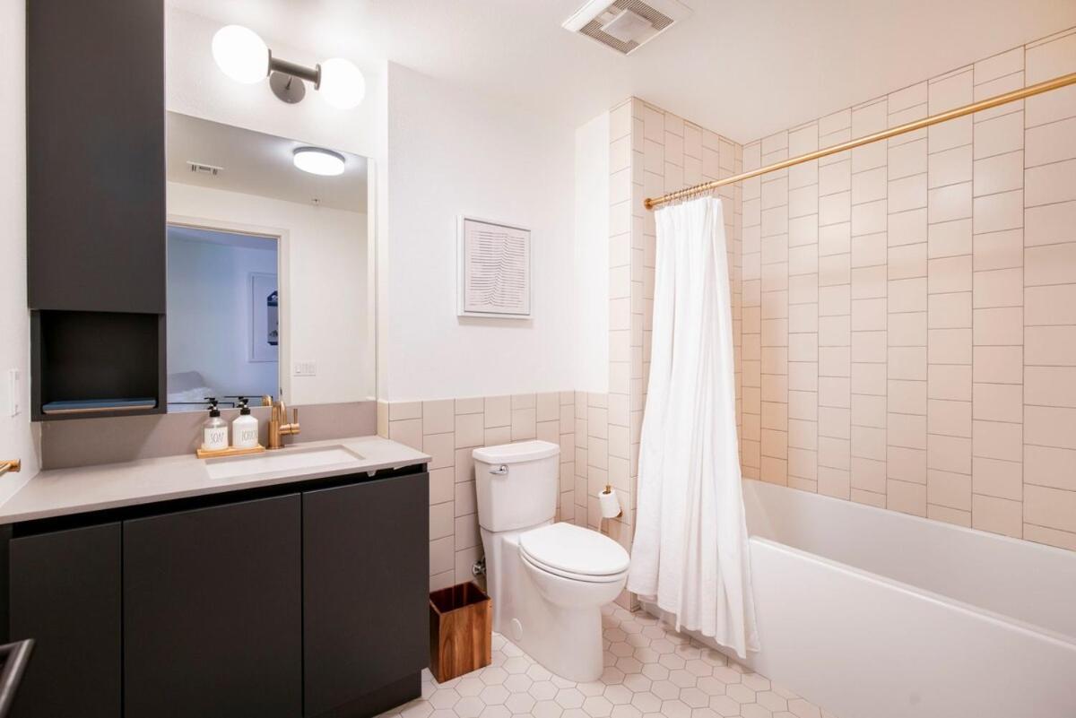 2Br Hollywood Luxurious Condo ロサンゼルス エクステリア 写真