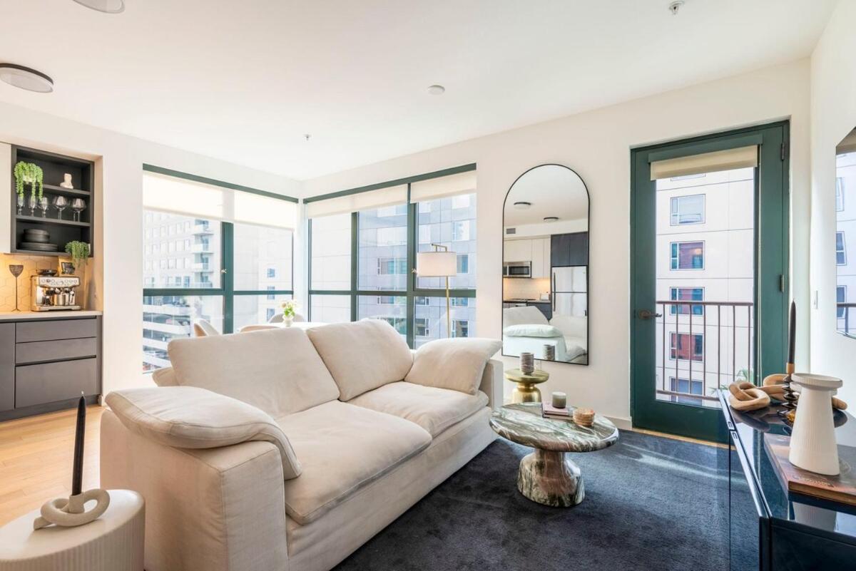 2Br Hollywood Luxurious Condo ロサンゼルス エクステリア 写真